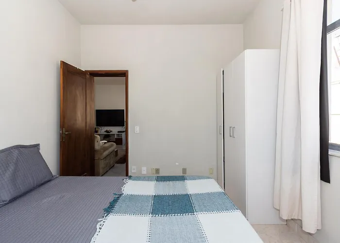 Apartamento c WiFi a 900m da Praia do Flamengo RJ
